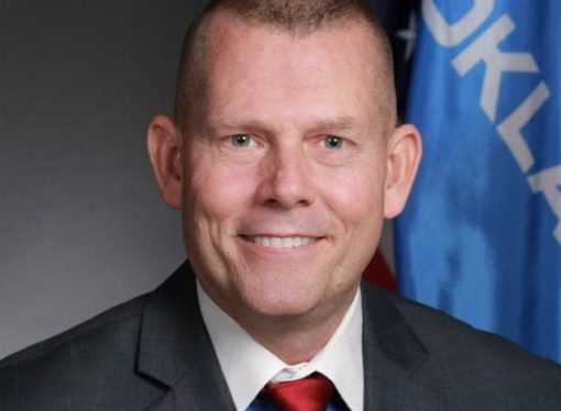 Medical marijuana lab helps lawmaker seeking guidance on bills to make Oklahoma’s cannabis safer